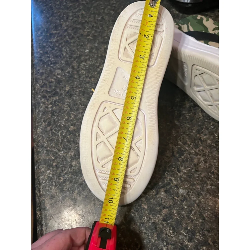 Converse Boys Camo One Star Sneakers - Picture 7 of 9